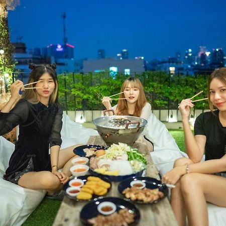 The Local Ari Hostel Bangkok Buitenkant foto