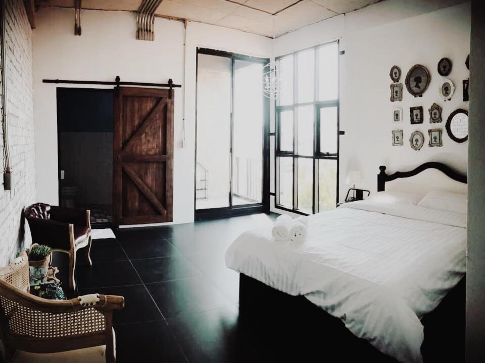 The Local Ari Hostel Bangkok Buitenkant foto