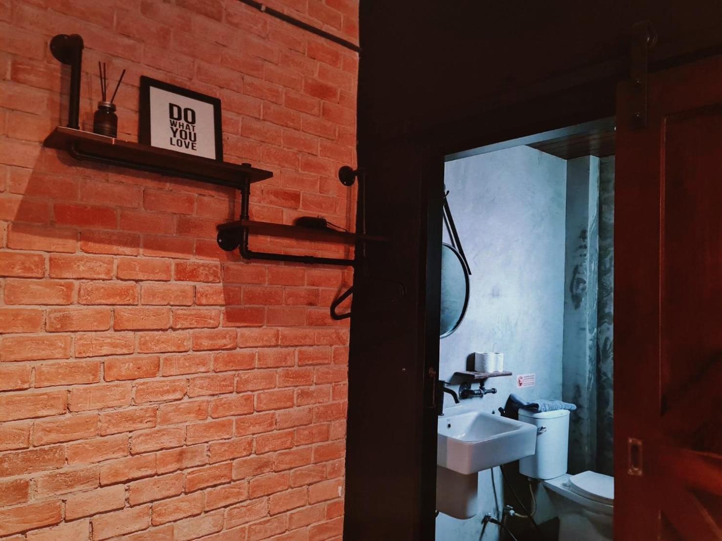 The Local Ari Hostel Bangkok Buitenkant foto