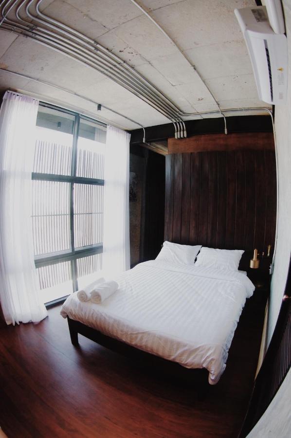 The Local Ari Hostel Bangkok Buitenkant foto